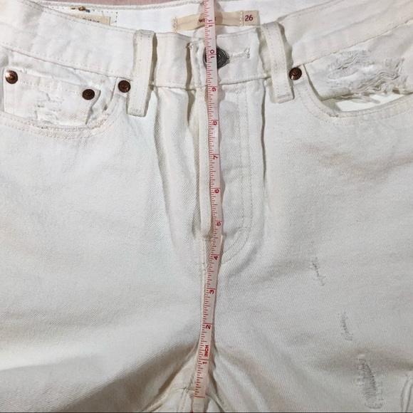 Levi's Wedgie Straight Jeans in Cloud Bank White - Picture 8 of 15